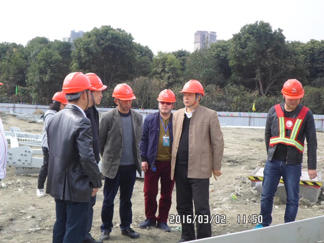 陳紹祥董事長到特高壓實訓線工程檢查鐵塔組裝情況