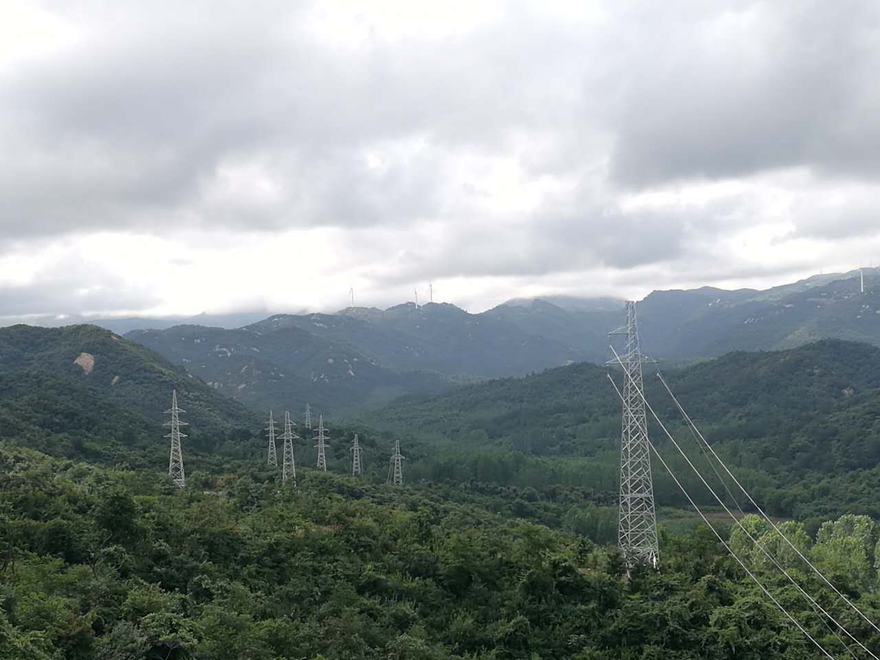 華潤隨縣香灣風電場35kV集電線路工程投運成功