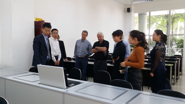 優尼科東海有限公司HES專家組到公司參觀考察