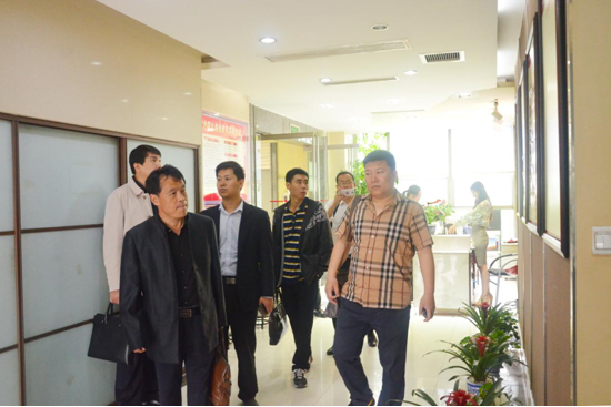 勒泰集團邯鄲勒泰城投地產公司考察組蒞臨集團公司考察交流