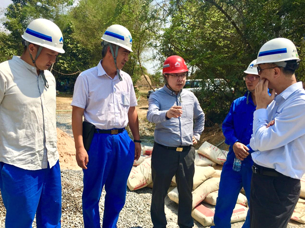 中國重型機械公司領導蒞臨集團柬埔寨項目視察指導工作