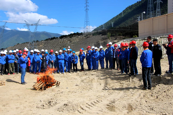 川藏鐵路拉薩至林芝段供電配套工程 輸變電工程舉行森林防火等應急演練