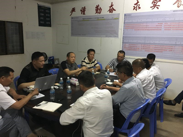 陳云總經理一行到柬埔寨230kV變電站及線路工程視察指導工作
