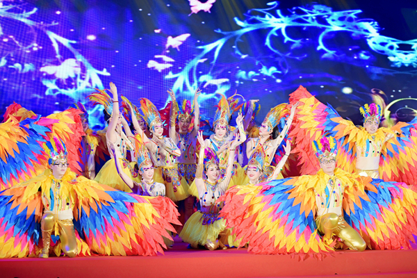 成蜀電力集團慶祝改革開放40周年文藝匯演暨2019年新春團拜會隆重舉行