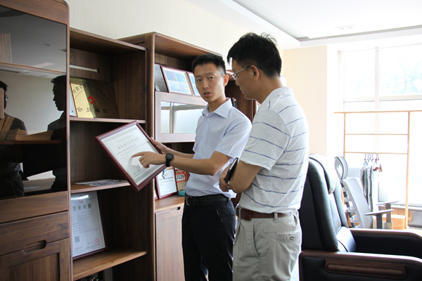 府南街道總工會領導一行蒞臨我司考察交流