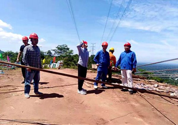 陳云總經理到500kV山桃線遷改工程視察指導工作