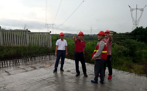 陳云總經理視察川南城際鐵路500kV線路遷改工程