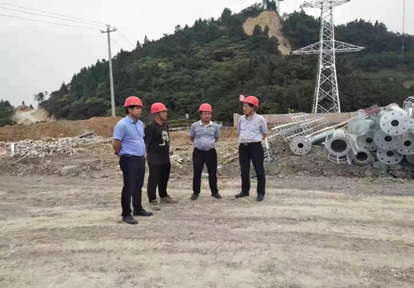 集團公司領導赴凱里萬潮風電項目指導工作
