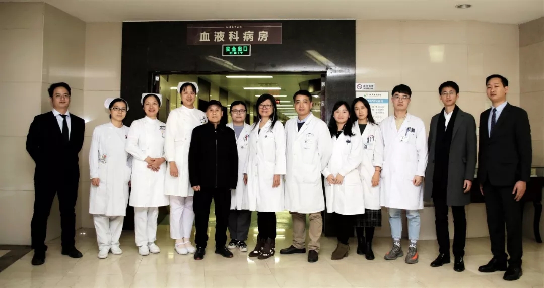 我們是一家人——成蜀電力集團工會主席張輝一行攜愛心款慰問陳顯達