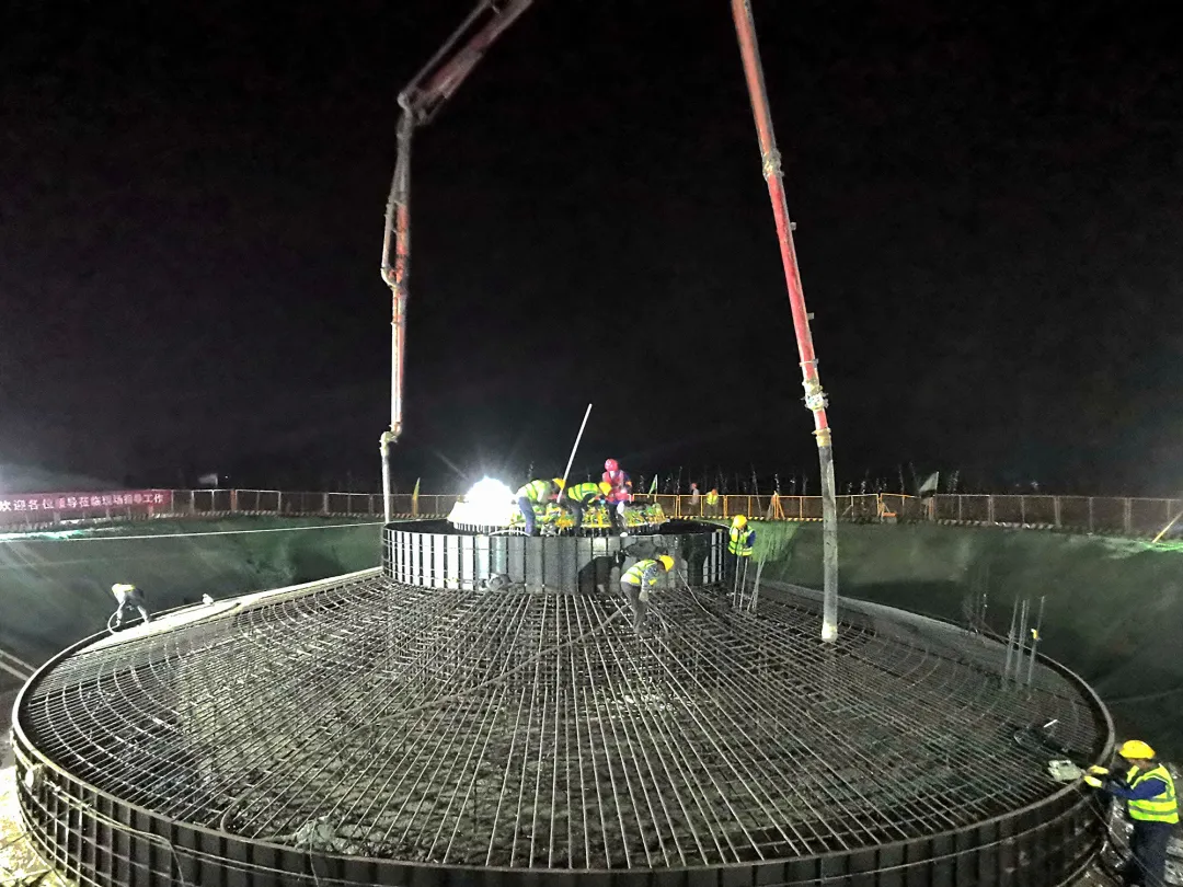 華潤虞城一期50MW風電項目首臺風機基礎順利澆筑完成