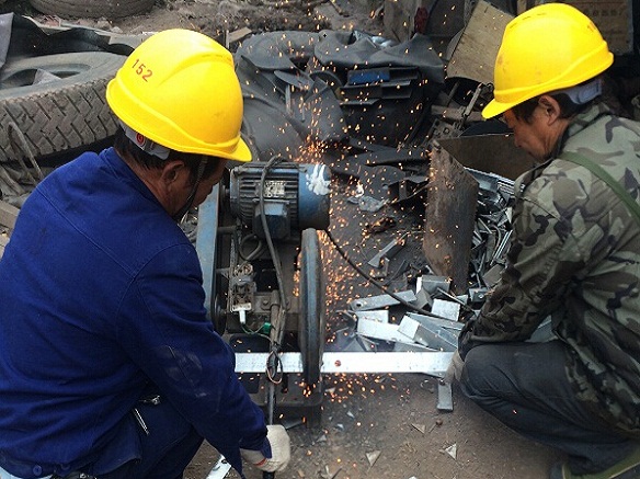 公司總經理深入第一線督促檢查落實施工方案 500kV普洪一線鐵塔改造工程勝利完成