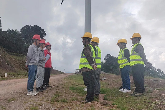 洱源縣大楓樹光伏發電項目配套送出工程完成首基基礎澆筑